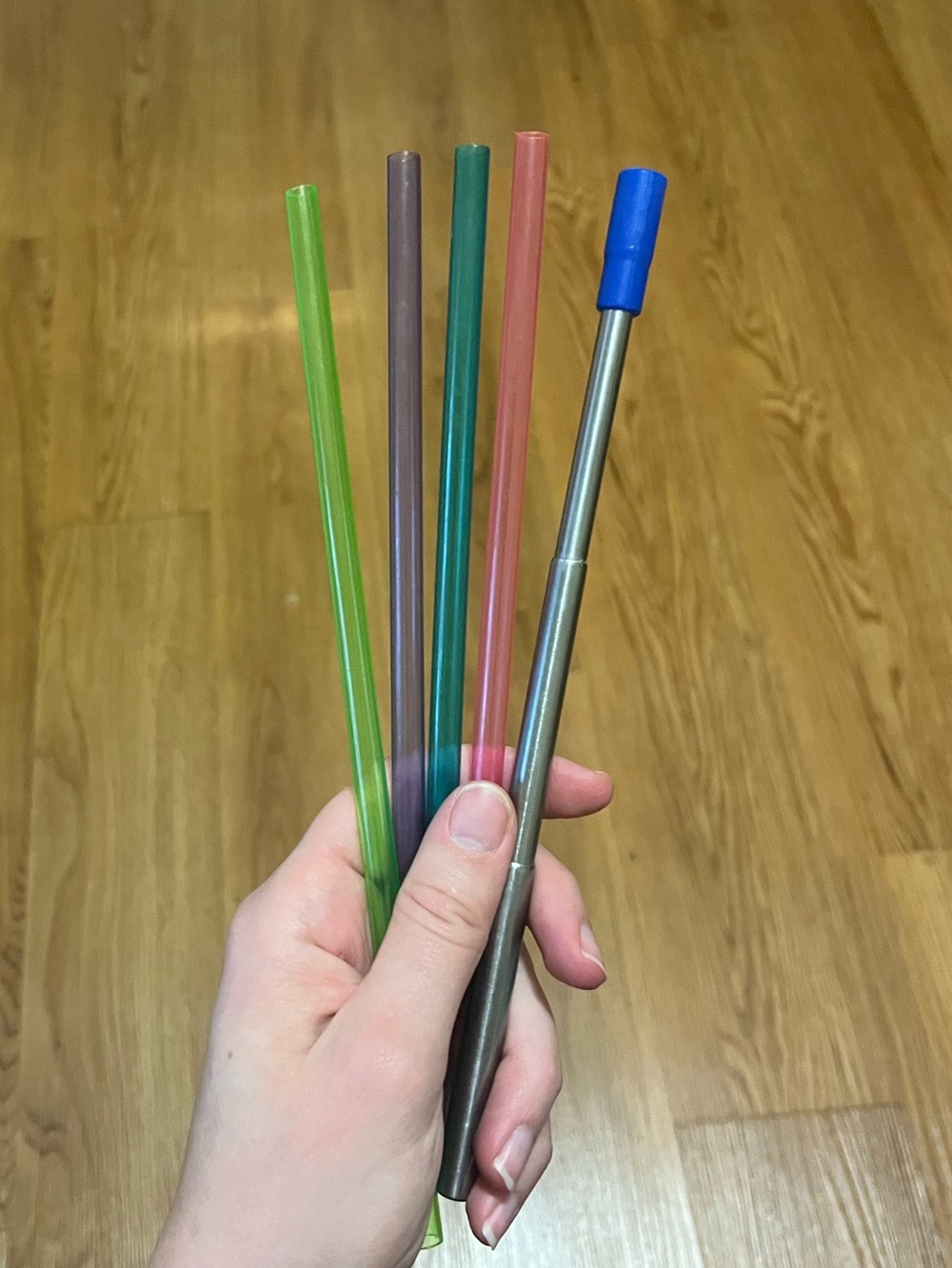 bundle of reusable straws